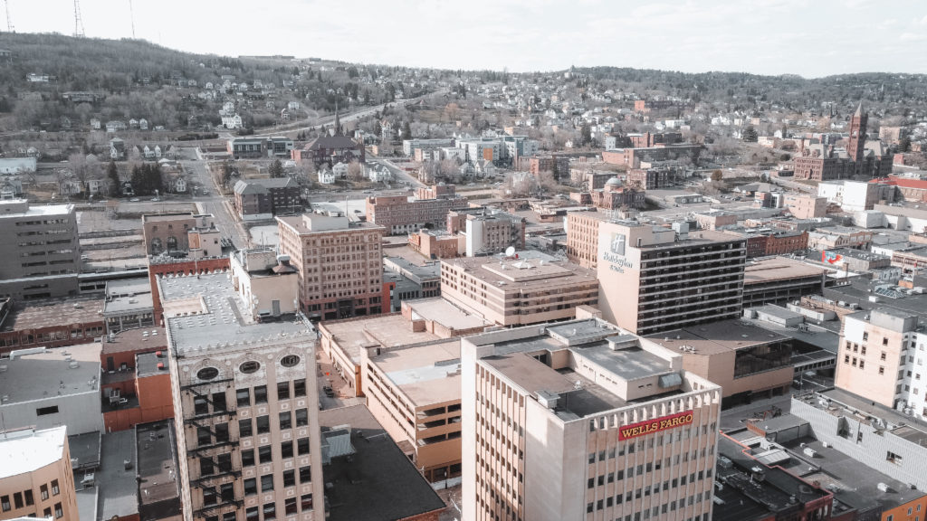 a city with many buildings